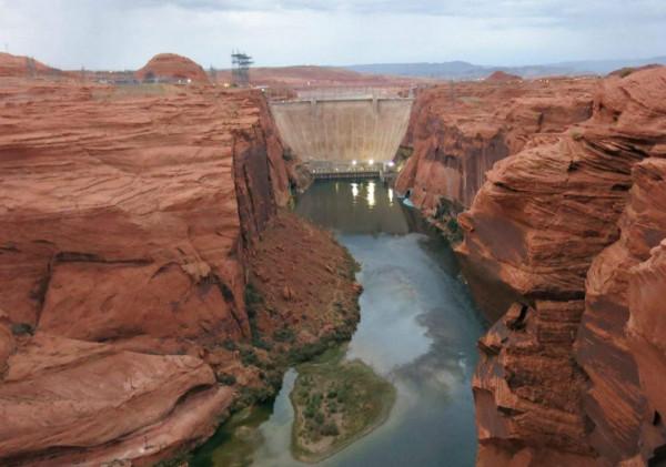 美國西部持續乾旱,導致該國最大的兩座水庫蓄水量處於最低水平 美國西部持續乾旱,導致該國最大的兩座水庫蓄水量處於最低水平