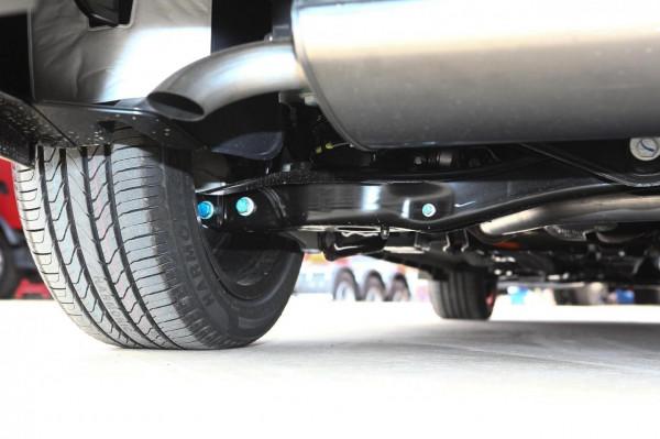 奕炫MAX暗夜版：軸距2770mm，搭載1&period;5T&plus;E-CVT，配雙獨立懸掛