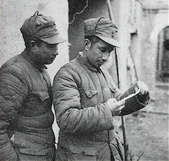 大會上有人質疑粟司令不會打仗，陳賡不滿：我看看，誰會打仗？