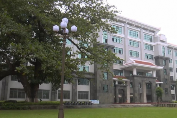 學霸雲集！海南這4所重點高中，直通985大門，榜首人氣很高