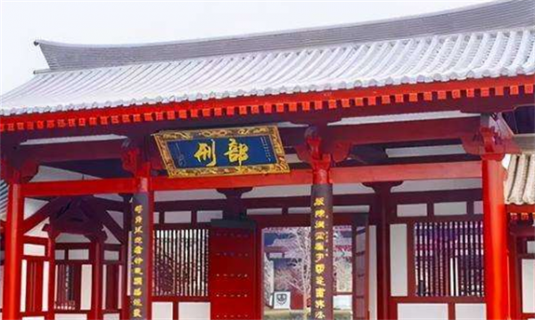 年羹堯被處死後，雍正如何處理他的老婆和女兒的？