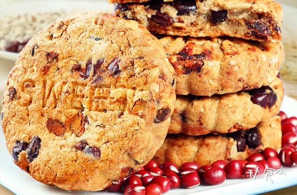 我常在辦公室裡，囤這3款美食，飽腹解饞又便宜，看看你吃過幾款