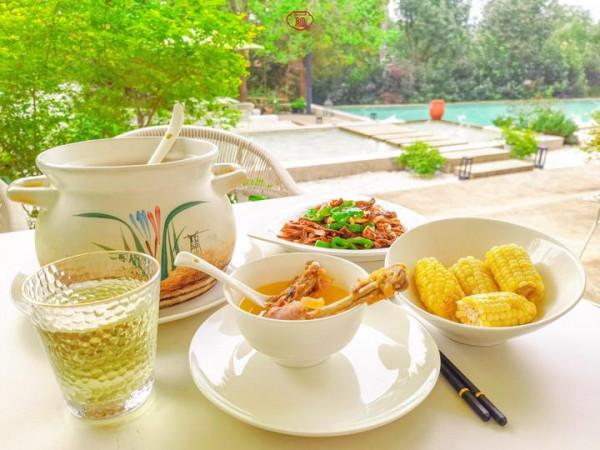 我的天哪,莫干山下的農民房都變成這樣了,城裡人卻喜歡來湊熱鬧 我的天哪,莫干山下的農民房都變成這樣了,城裡人卻喜歡來湊熱鬧