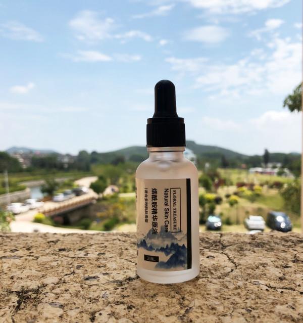 補水保溼效果好的精華液推薦：這些精華液彈潤緊緻肌膚與初抗老