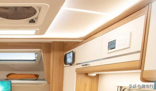 超大車內空間，坐擁舒適睡眠，上汽大通MAXUS生活家H60輕卡房車