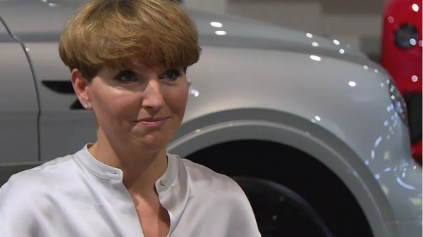 賓利女皇:汽車行業需要更多女性 賓利女皇:汽車行業需要更多女性