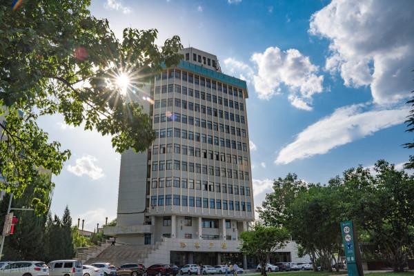 這4類學生有福了，畢業就能進入事業單位，就業待遇不比軍警差