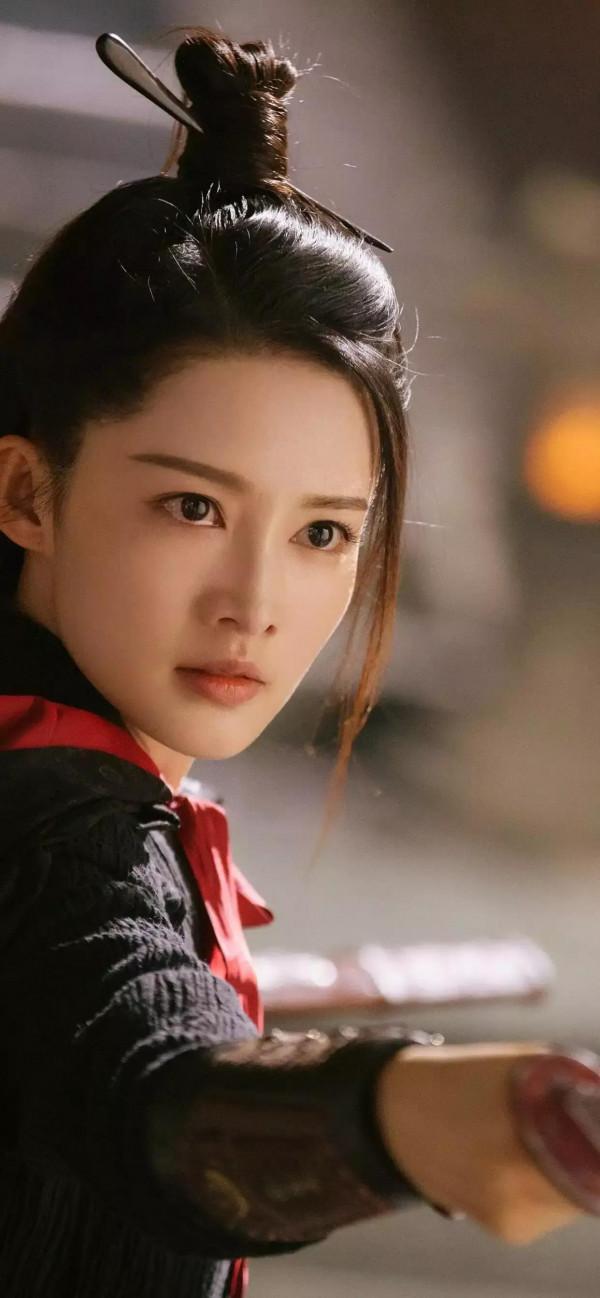 李沁，好貴典雅，是得不到的女人