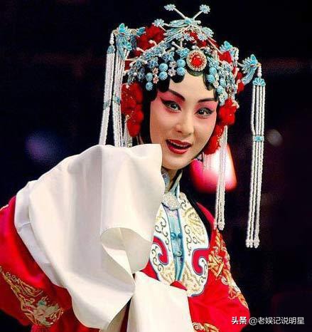 “京劇第一青衣”張火丁:追夢過程有淚有痛 “京劇第一青衣”張火丁:追夢過程有淚有痛