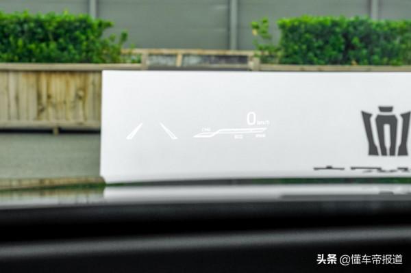 試駕｜同宗同源，卻定位更高？一汽豐田皇冠陸放初體驗