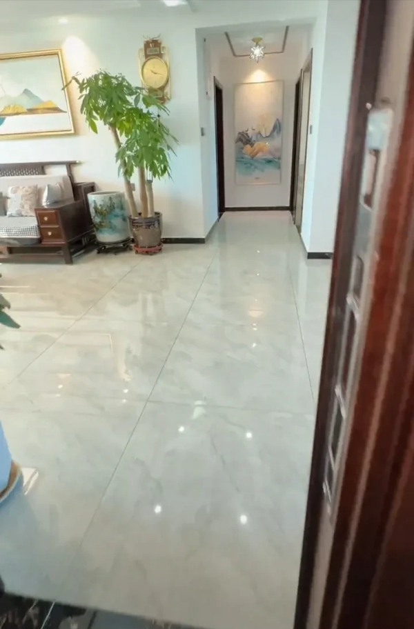 進門看電視而不是看沙發,這是約定俗成的嗎?來聽聽老師傅如何說 進門看電視而不是看沙發,這是約定俗成的嗎?來聽聽老師傅如何說