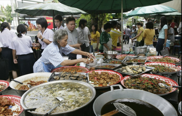 泰國對日本人免籤，為什麼不給中國人免籤呢？到底看不起誰？