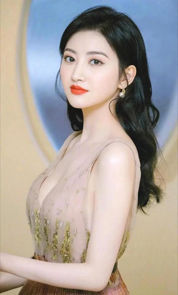 景甜，笑起來真甜