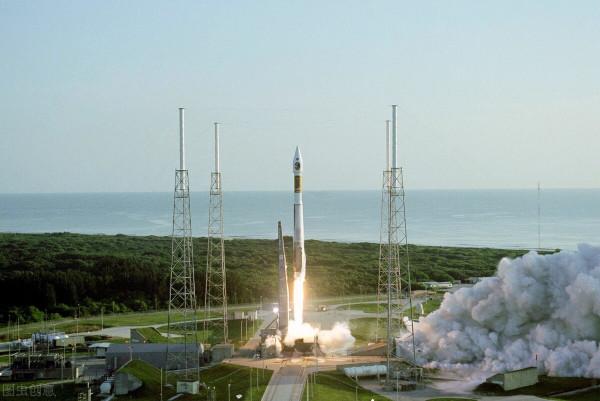 美國至今還用著俄羅斯的火箭發動機，為什麼俄羅斯不卡美國脖子？