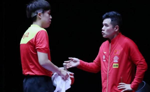 “連救7個賽點”劉國正：21歲成名，24歲退役，娶小9歲張怡寧師妹