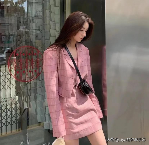 “成套穿”又火了 “成套穿”又火了