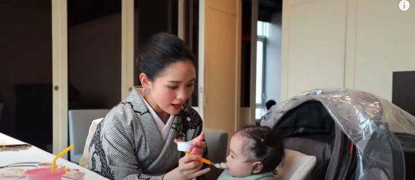 27歲日本家庭主婦圍著孩子轉的一天，卻被人羨慕她的從容優雅