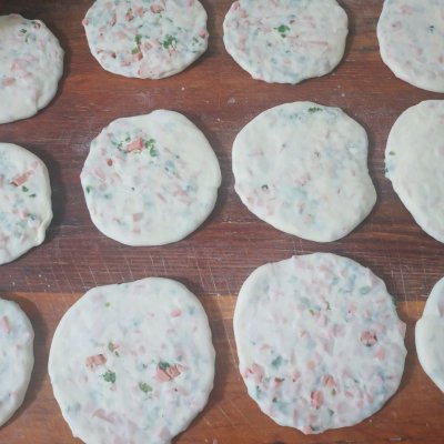 在家不知道吃什麼,吃蔥花火腿餅就對了 在家不知道吃什麼,吃蔥花火腿餅就對了