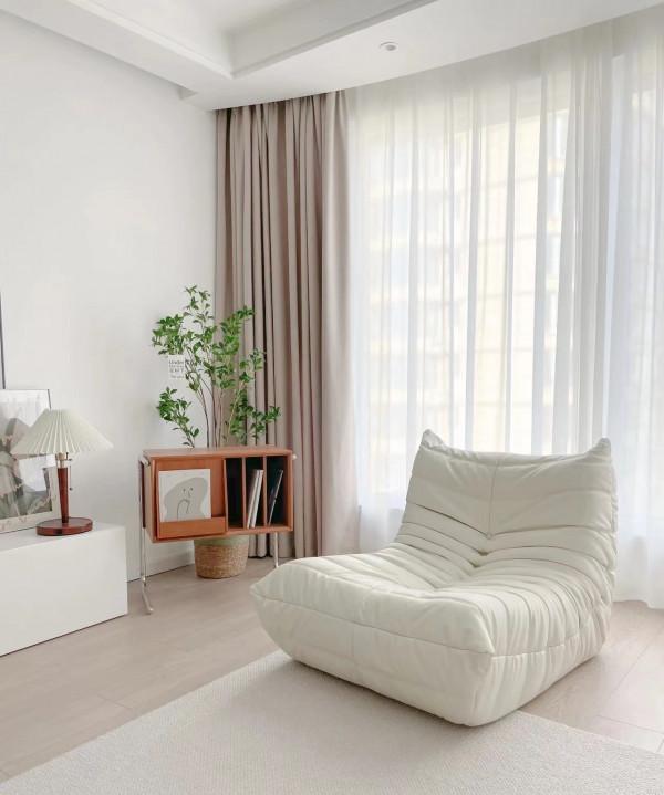 女主130㎡堅持極簡，是毫無難度的硬裝，也是百看不厭的裝修設計