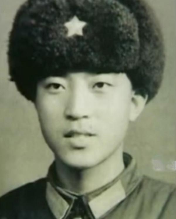 相聲演員牛群，離開馮鞏的21年裡，他都去幹什麼了？