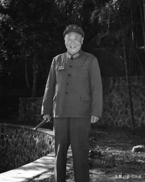 1955年授銜時，有十位開國上將被當場任命為軍區司令，他們都是誰