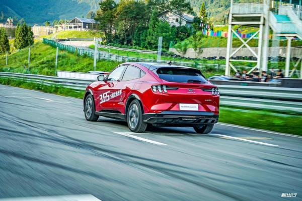 這車有點上頭 動態試駕福特 Mustang Mach-E