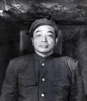 馬步芳妄圖死守六盤山，解放軍四百門大炮炸爛其美夢