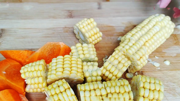 秋冬多給孩子做6道菜,葷素搭配合理,鈣量豐富,常吃個子竄得快 秋冬多給孩子做6道菜,葷素搭配合理,鈣量豐富,常吃個子竄得快