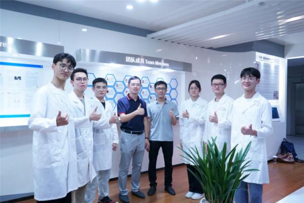 增容量,延壽命!深職院師生團隊破解鋰離子電池技術難題 增容量,延壽命!深職院師生團隊破解鋰離子電池技術難題