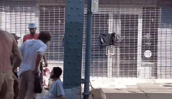 美國疏於毒品管控，費城街頭“喪屍”遍地，恐要變成另一個墨西哥