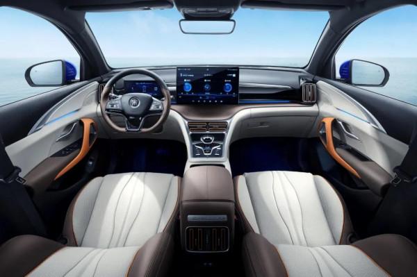 一週新車丨年底衝刺!四缸奇駿迴歸、QQ冰淇淋硬剛宏光MINIEV 一週新車丨年底衝刺!四缸奇駿迴歸、QQ冰淇淋硬剛宏光MINIEV