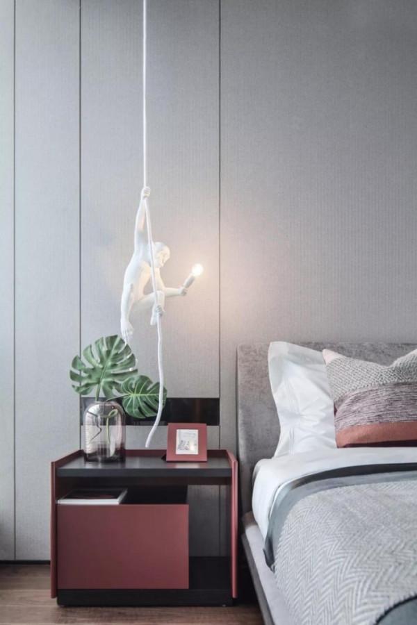 簡單的白色，卻能搭配任何顏色。因為白色能夠凸顯出他們的優點