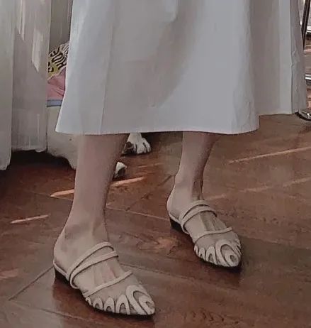 “富婆們”為什麼都愛穿連衣裙? “富婆們”為什麼都愛穿連衣裙?