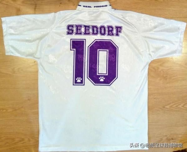 22歲兩奪歐冠，因荷蘭隊內訌失去皇馬主力位置，2400萬歐加盟國米