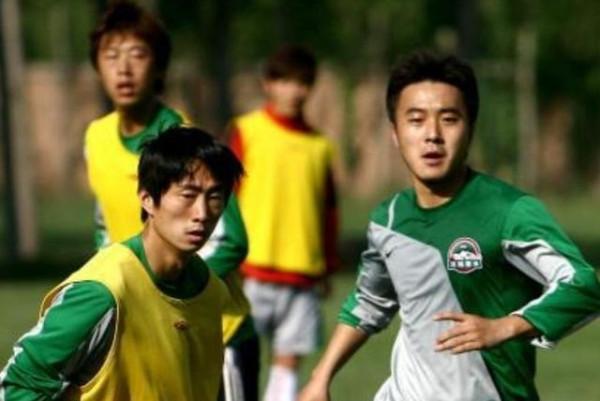 39歲前國腳參加中冠聯賽，曾被高洪波選中，巔峰期參與罷訓毀生涯