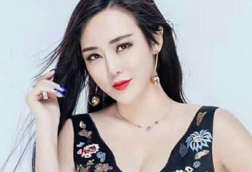 辛巴頻頻翻車，那個讓他甘心花7000萬迎娶的女人，到底有何魅力？