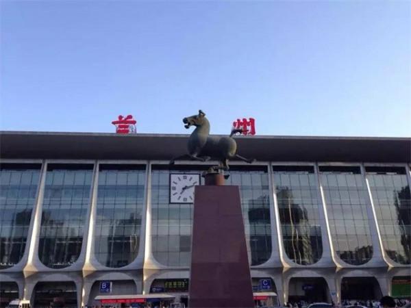 蘭州火車站的錯別字存在了68年,是故意為之還是無意之舉? 蘭州火車站的錯別字存在了68年,是故意為之還是無意之舉?