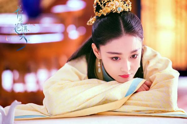 三部劇共用一款髮飾，千篇一律的古裝造型，真的看膩了