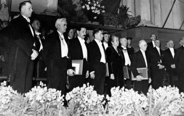 諾貝爾獎發了117年，如今還剩多少遺產？網友：貧窮限制我的想象