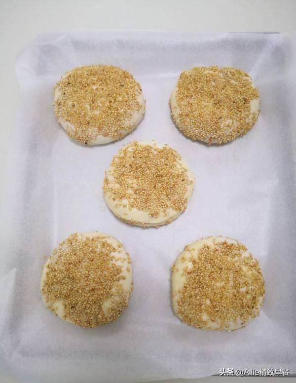 香酥肉餅這樣做,外皮酥脆,鮮嫩多汁,無需發麵,簡單又省事 香酥肉餅這樣做,外皮酥脆,鮮嫩多汁,無需發麵,簡單又省事