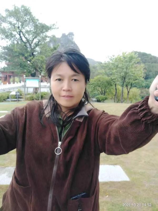 秋萍退休後一人一車自駕遊的第50天,有一次重新整理女司機駕駛記錄 秋萍退休後一人一車自駕遊的第50天,有一次重新整理女司機駕駛記錄