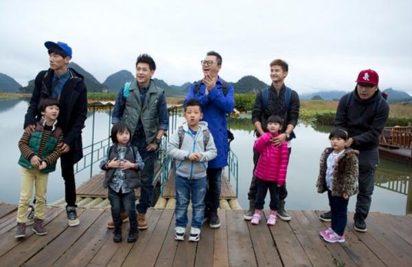 八年過去了,kimi蘑菇頭依舊,森碟盡顯女神範,石頭變化好大 八年過去了,kimi蘑菇頭依舊,森碟盡顯女神範,石頭變化好大