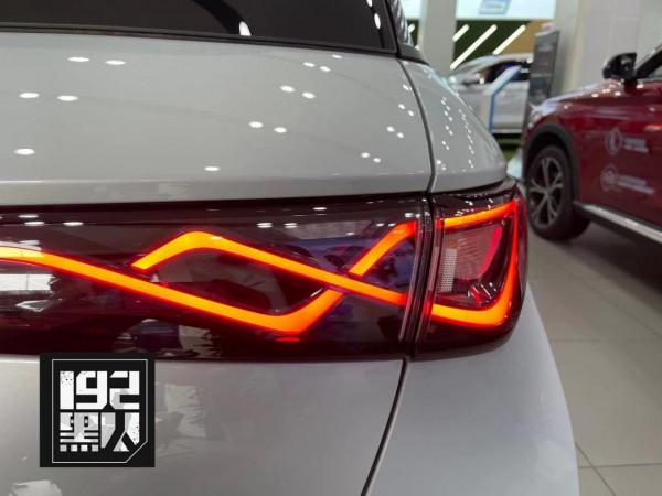 頂配才有高功率電機,最低配不接受預定,比亞迪海豚值得買嗎? 頂配才有高功率電機,最低配不接受預定,比亞迪海豚值得買嗎?