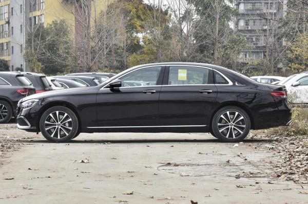 評測2022款賓士E級PHEV，外觀大氣，動力充沛