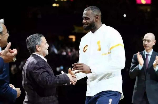 豪賭可休矣！&mdash;&mdash;本賽季籃網湖人的失敗，會是抱團模式的終點嗎？