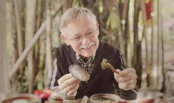 美籍教授潘維廉:攜妻子遠赴中國,先後4次申請綠卡只為成中國人 美籍教授潘維廉:攜妻子遠赴中國,先後4次申請綠卡只為成中國人