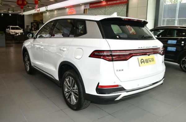 比亞迪宋Pro：支援NFC手機鑰匙，頂配搭載12.8英寸可旋轉大屏！