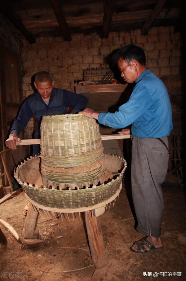 挨礱地堵,舂米叩臼,是昔日潮汕農事,“挨礱地堵”還是一種植物 挨礱地堵,舂米叩臼,是昔日潮汕農事,“挨礱地堵”還是一種植物