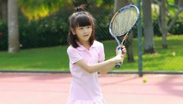 同樣是富養女兒,黃多多、王詩齡和森碟,為何差距那麼大? 同樣是富養女兒,黃多多、王詩齡和森碟,為何差距那麼大?