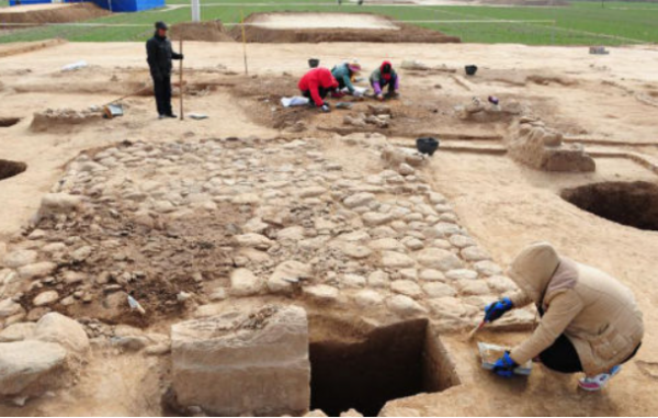 挖宿舍時，朱元璋最寵愛的女兒之墓被發現，竟有活人居住其中